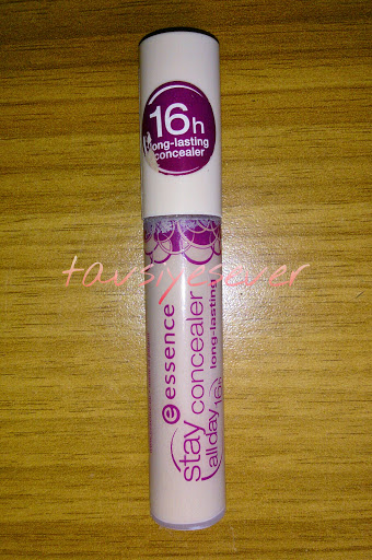 ESSENCE STAY CONCEALER